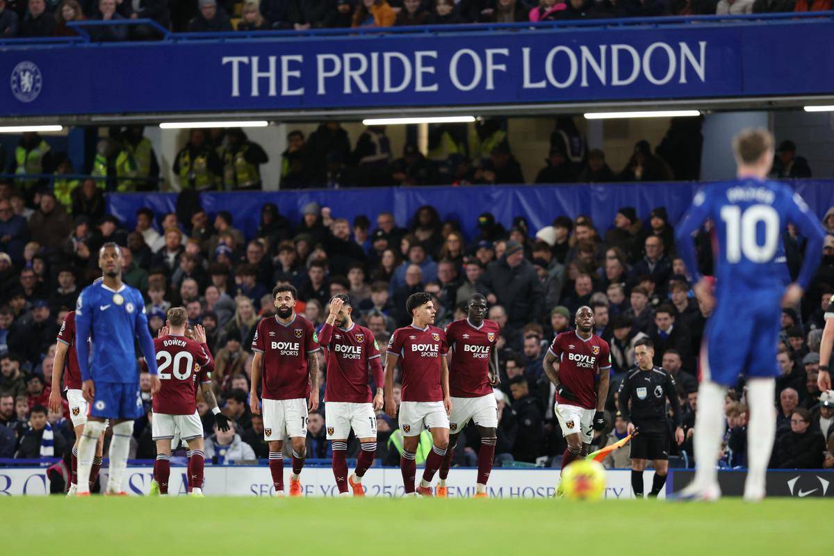 亚博官网-刚刚！塞维利亚今夜迎来里程碑阿森纳清晨防线松动，库里赛事官方发布失利新规的简单介绍