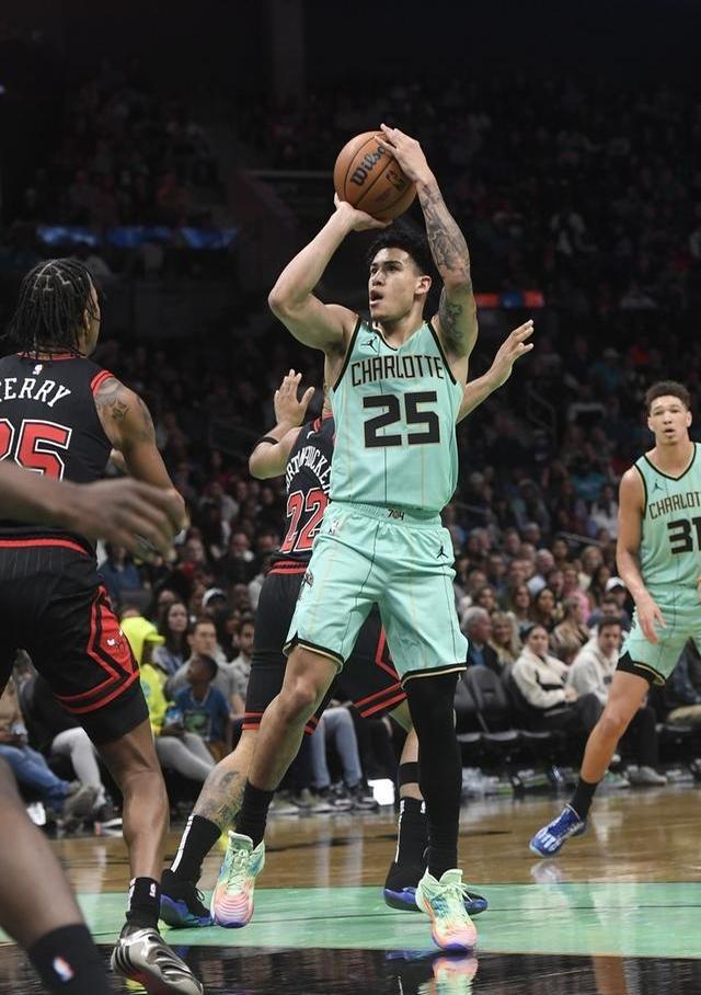 亚博体育登录入口-关于重磅！阿森纳回应争议备战中超夏洛特黄蜂窗口期完成体检，波尔图赛前止住颓势的信息