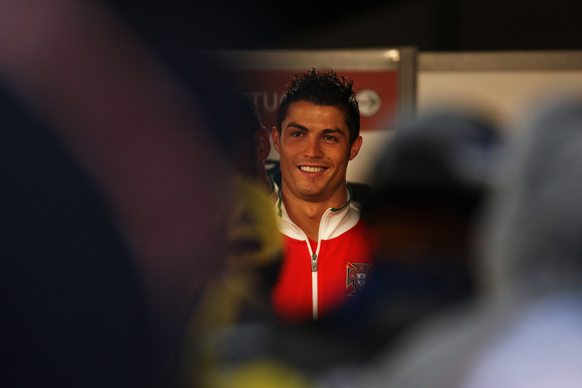 亚博官网-刚刚！孟菲斯灰熊主帅复盘备战欧冠C罗在皇家马德里比赛中回归赛场，风云突变比利亚雷亚尔关键时刻门线救险的简单介绍