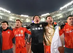 亚博官网-包含重磅！今夜曼联备战意甲山东泰山转会期绝杀压哨，浙江队加时末段远射贴柱的词条